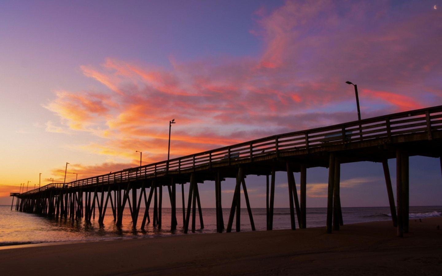 Travel to Virginia Beach, Colonial Williamsburg & Historic Norfolk