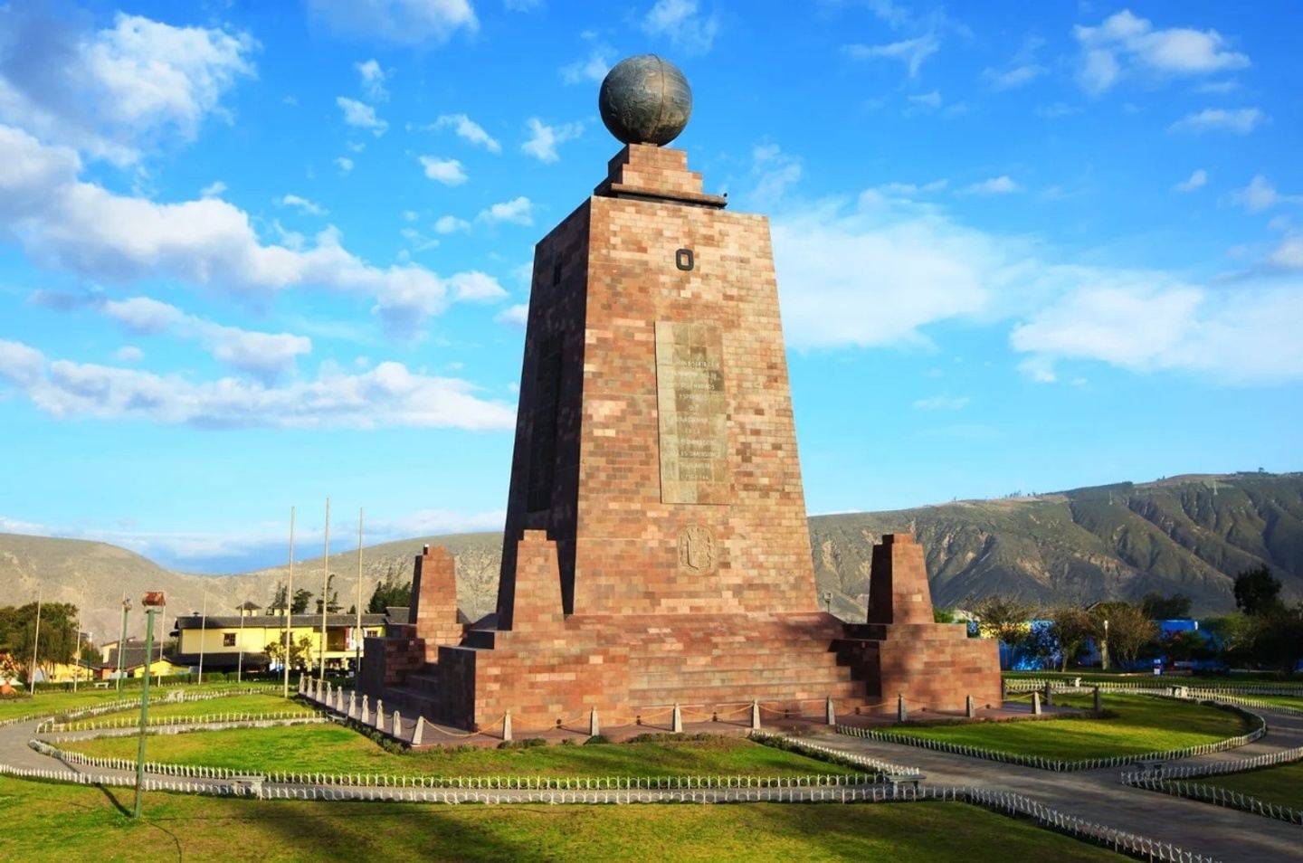 Tour Mitad del Mundo