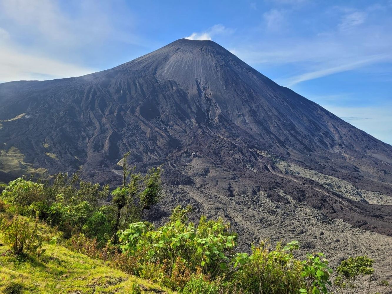 Pacaya Volcano Local Guide Service - photo 2