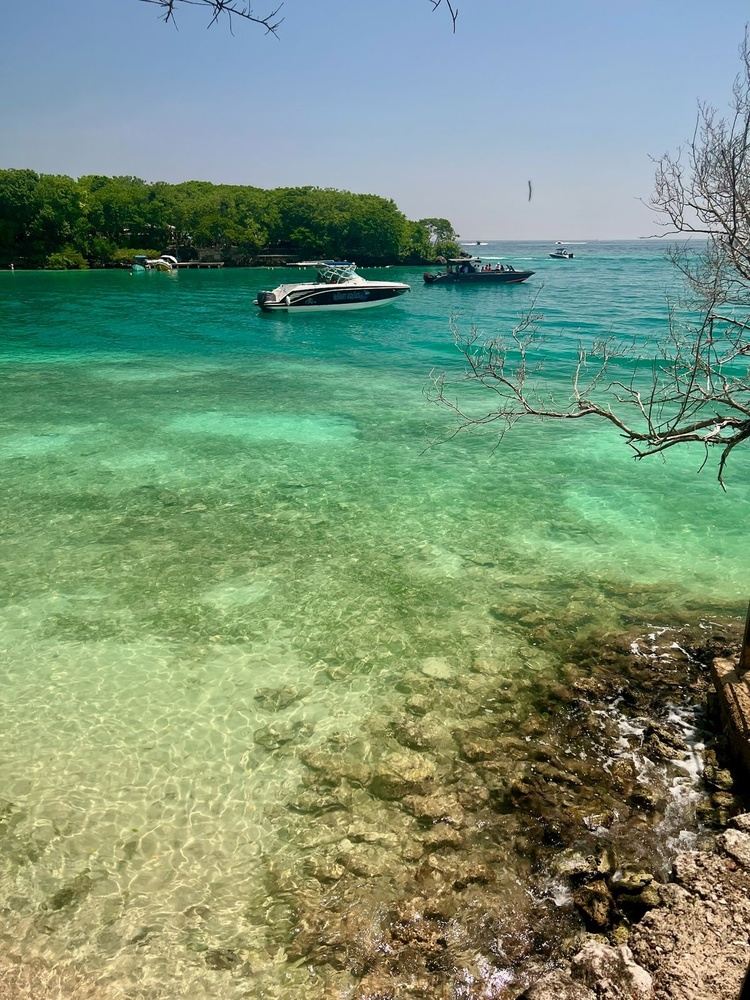 Rosario Island escapade