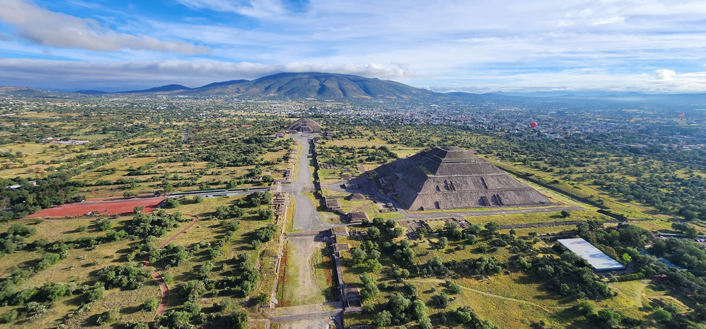Vegan & Vegetarian Teotihuacan Experience with Homemade Lunch