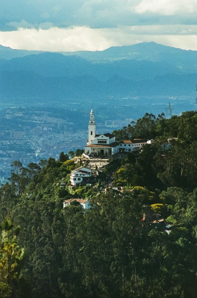 LAS PREFERIDAS DE COLOMBIA - SALIDA GARANTIZADA