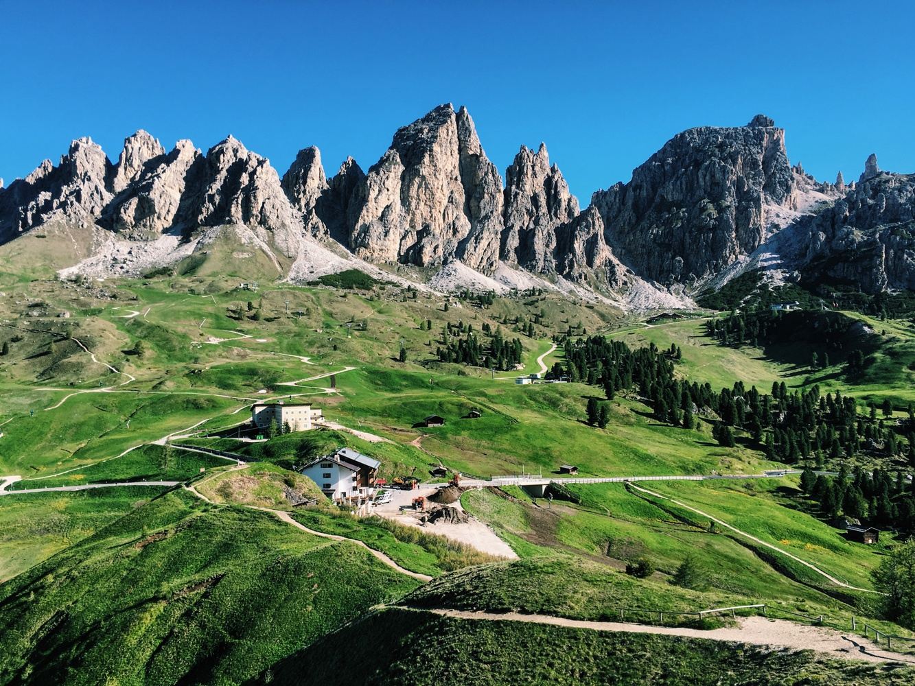 Hut-to-Hut Running Retreat in the Italian Dolomites