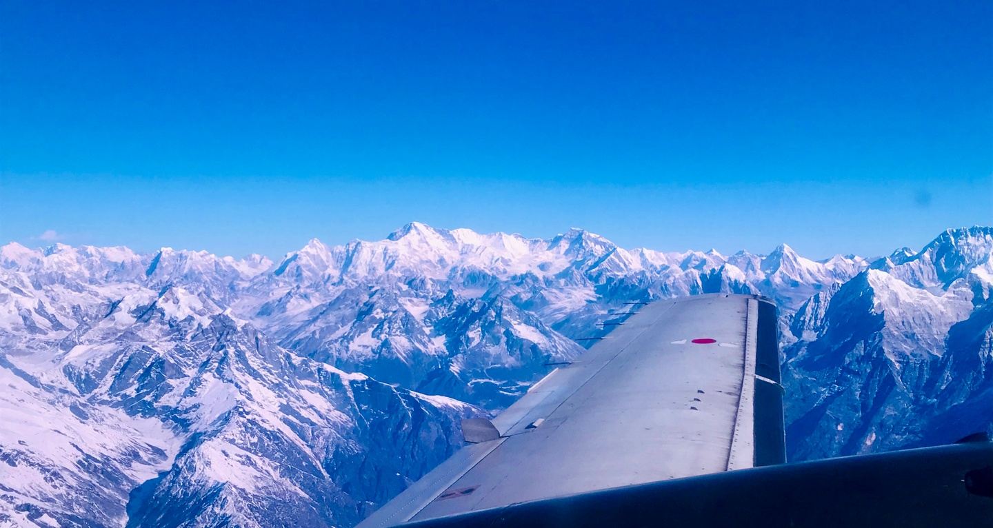 Mountain Everest Scenic Flight with Hotel Pickup and Dropoff