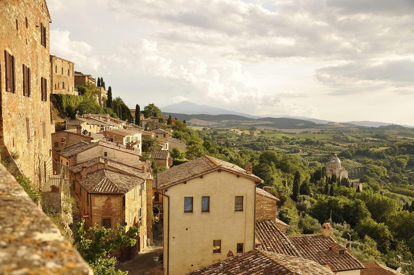 Discover Italy: A Journey Through History, Culture, and Cuisine