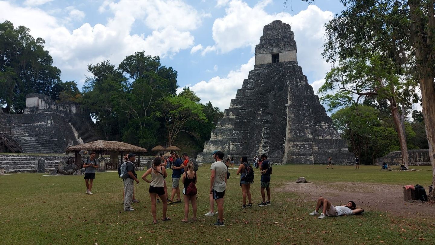 Tour Colectivo a Tikal