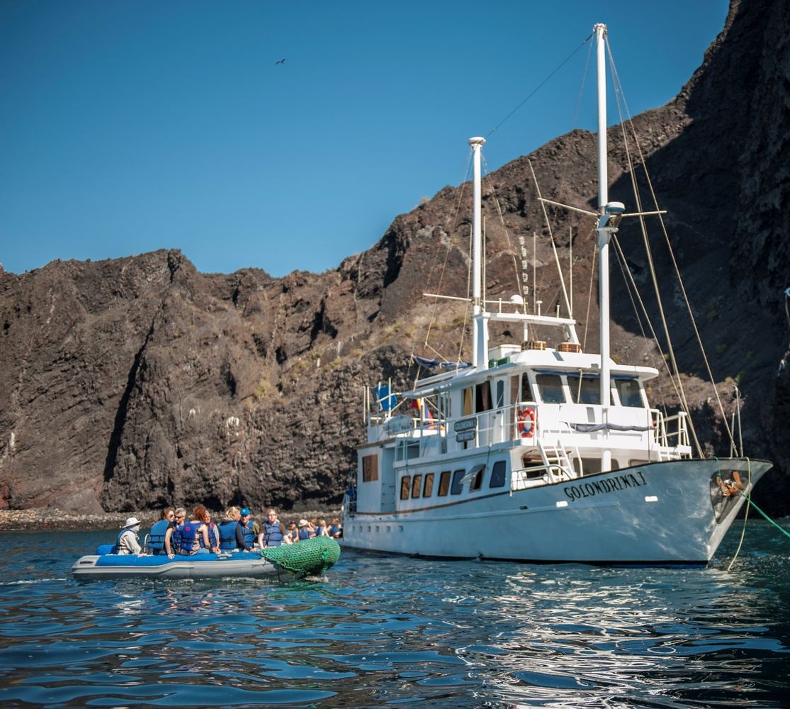 Magnificent 8-day Galapagos Trip aboard Golondrina Yacht