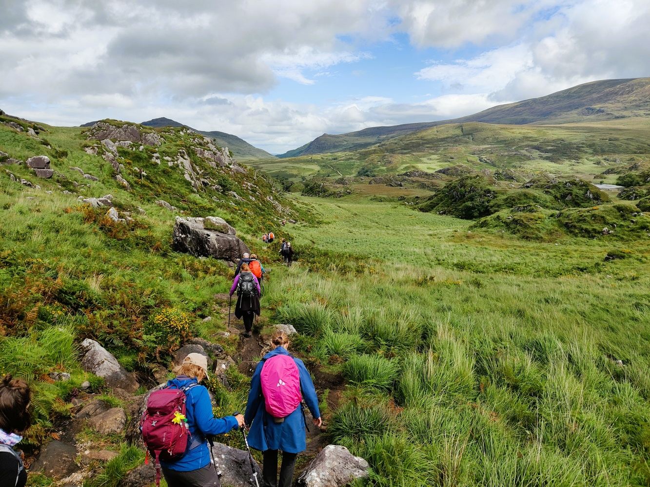 Easy 8 KM, 3.5 Hour Sneem Kerry Way Walk