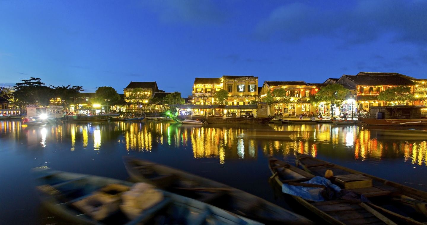 Luxury Vietnam Sojourn: 10-Day Escape Premium Stay