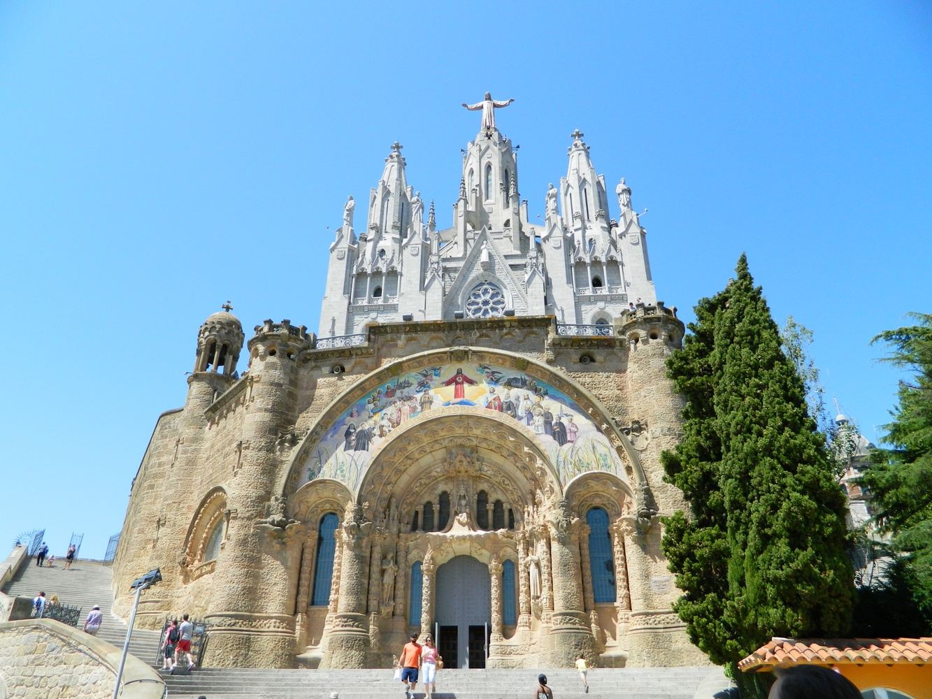 The Majestic Cathedral of Barcelona: A Comprehensive Guide