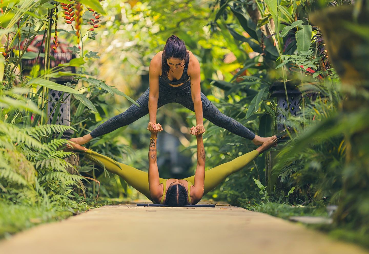 Acroyoga Weekend Workshop! Lombok Island