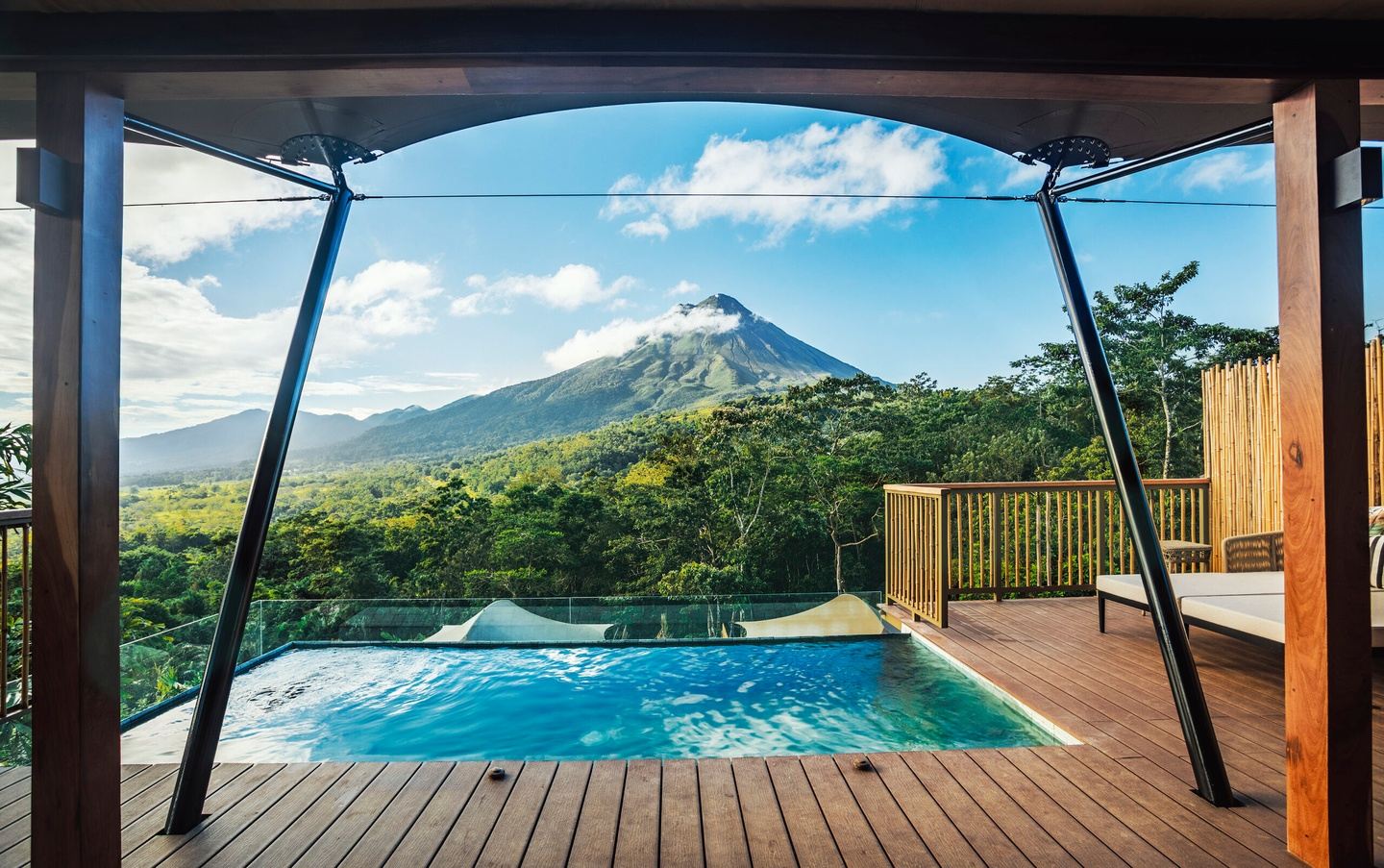 Experience the Journey of a lifetime together in Costa Rica