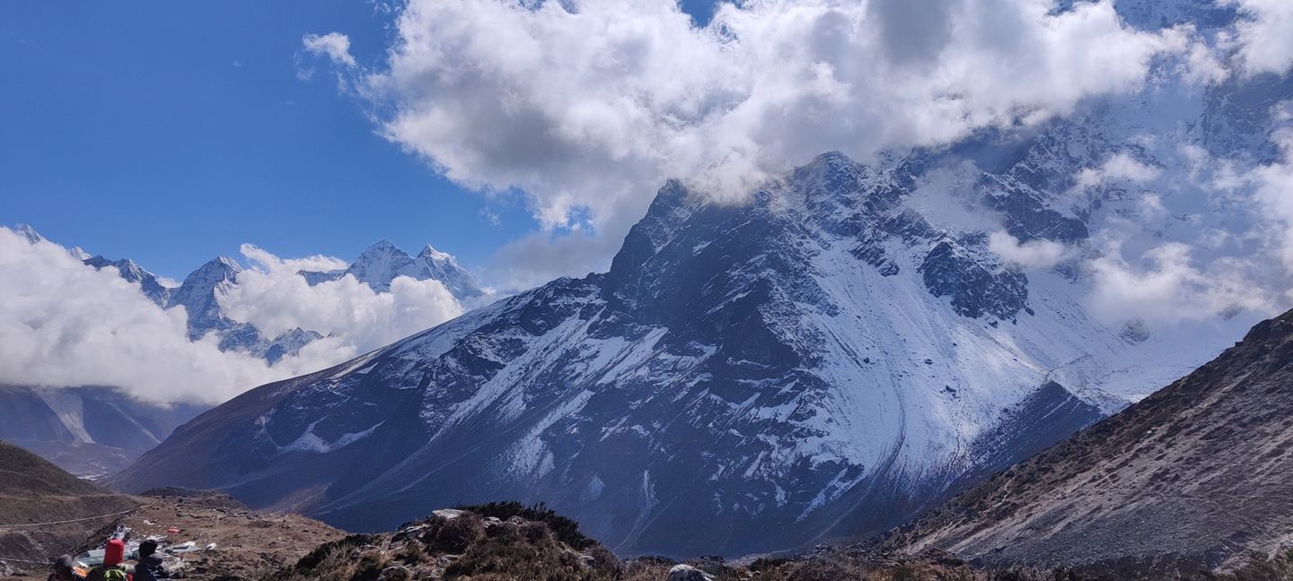 15 Days Gokyo Cho La Pass Trek