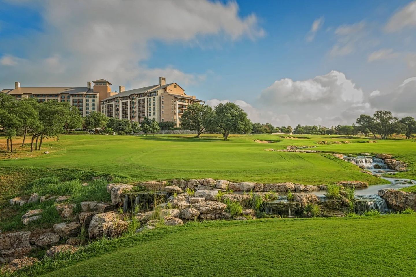 2023 Swing & Sip Golf Experience - San Antonio