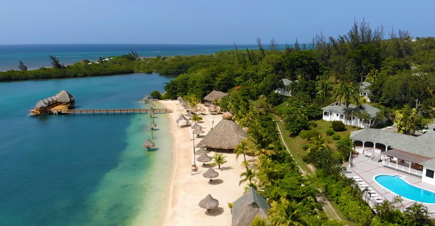 Boutique Roatan Spring Break Trip