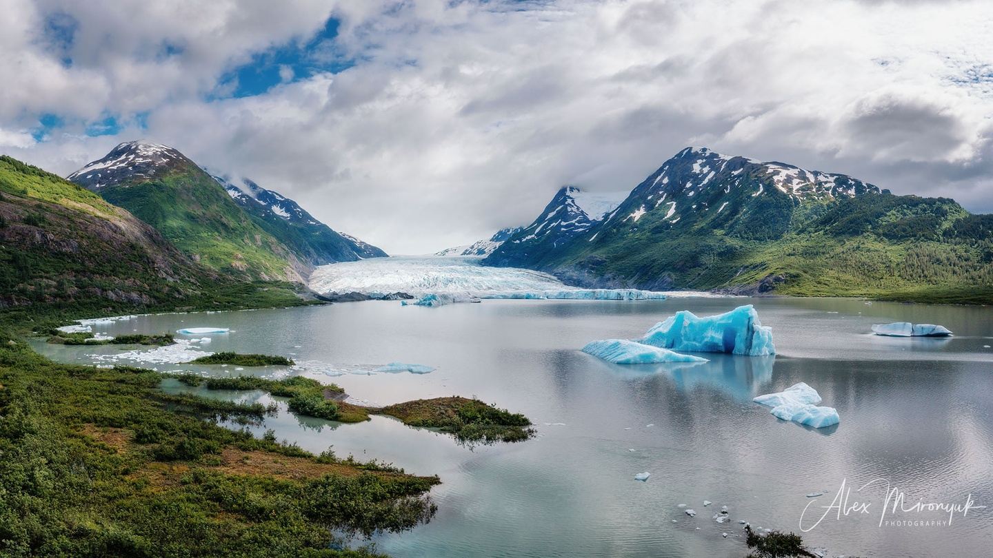 Alaska Hiking Adventure: Glaciers, Icebergs & Fjords