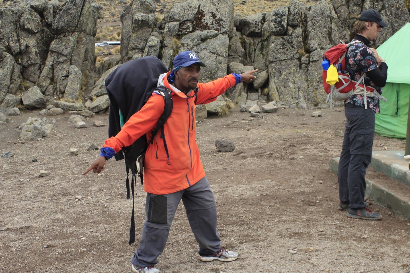 6 Days Machame Route - - trekking Kilimanjaro up to the Top