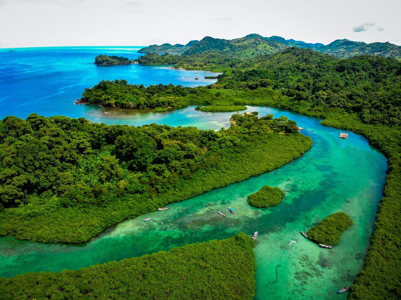 VENAS AZULES - CARIBBEAN BEACH DAY in Colón, Panamá