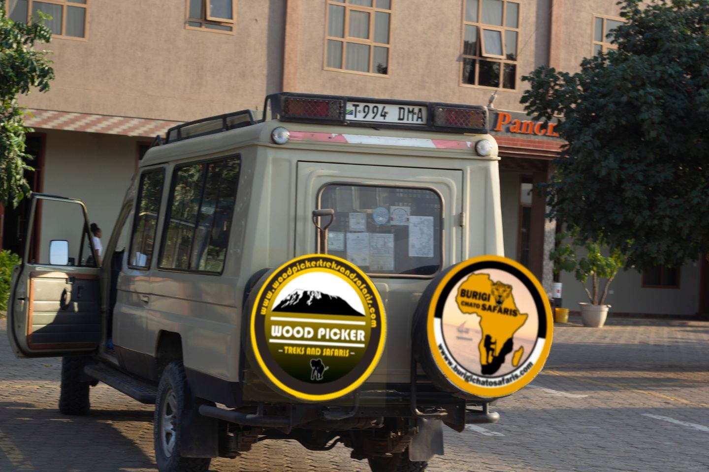 Tanzania Six Days Safari Itinerary for Arusha N.P, Manyara, Tarangire