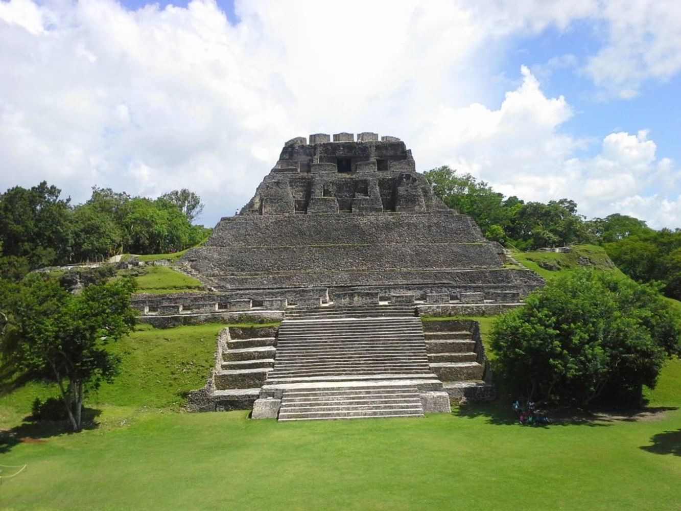 Xunantunich & Cave tubing