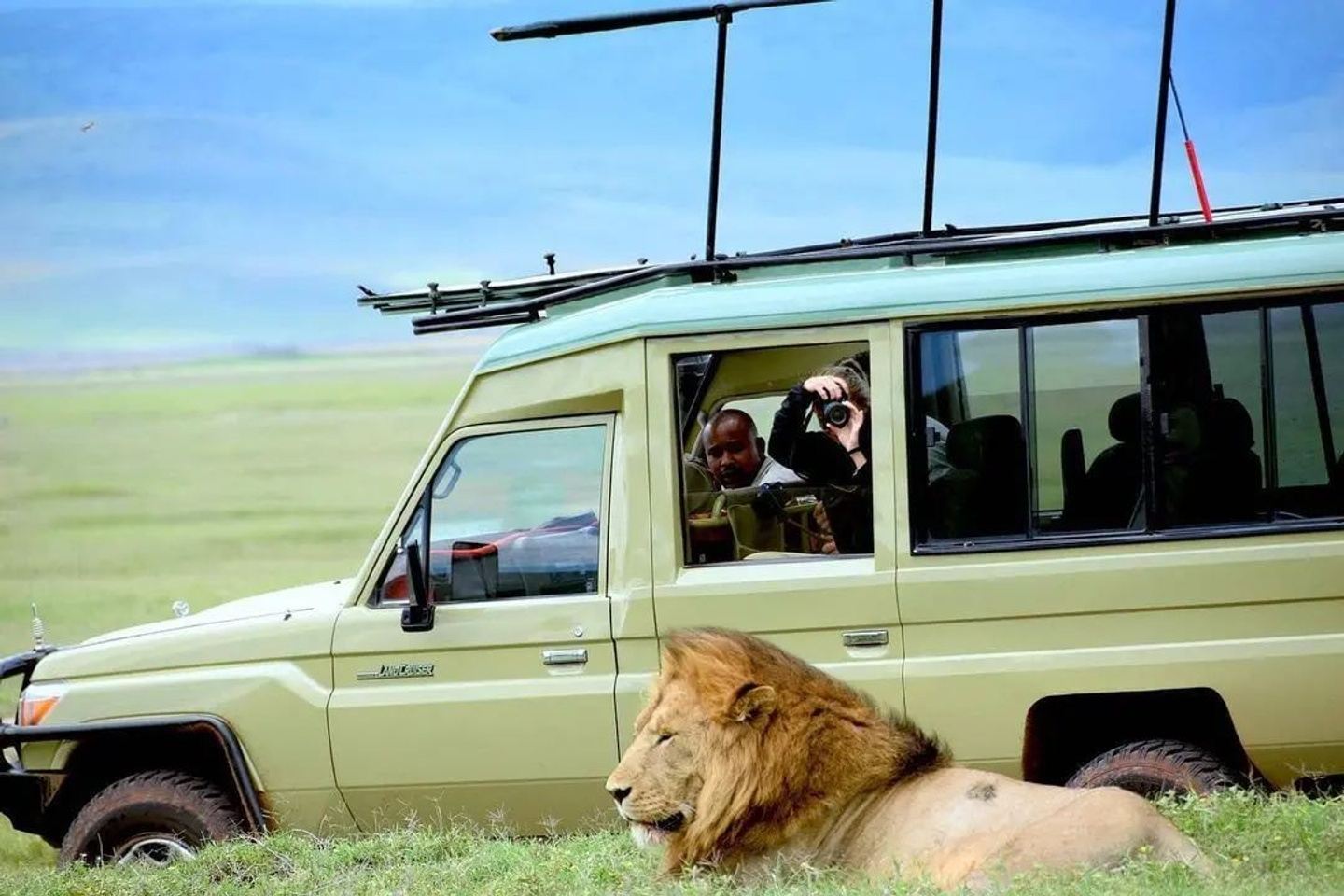 3 Days Serengeti & Ngorongoro Crater | Budget Camp Safari