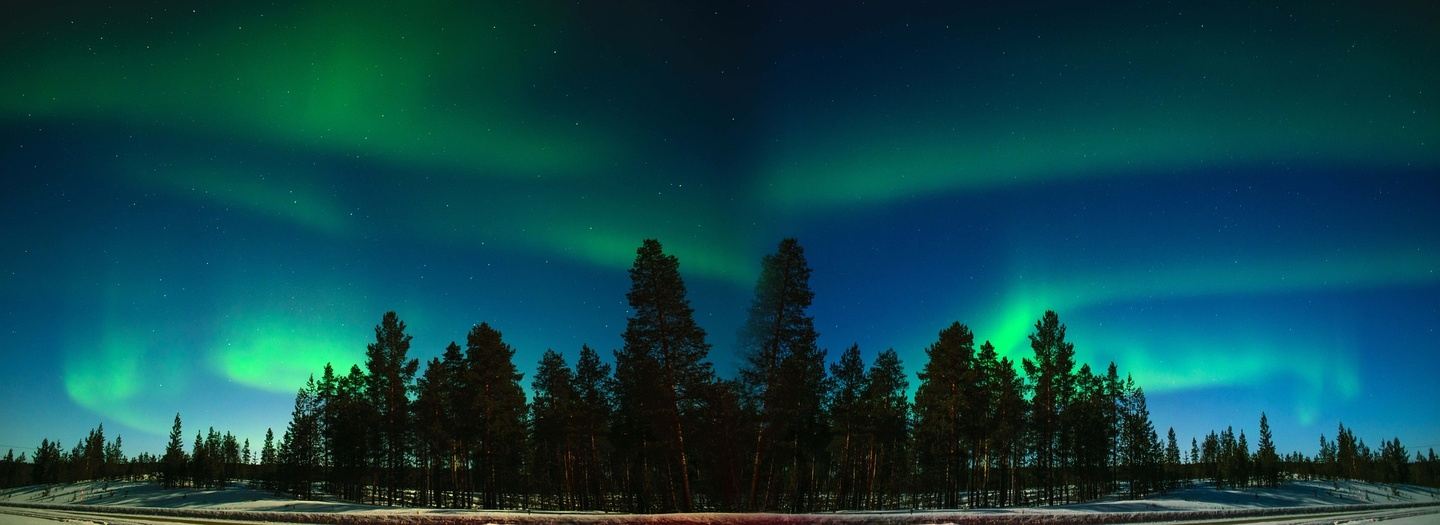 Women Who Explore - Arctic Circle + Northern Lights