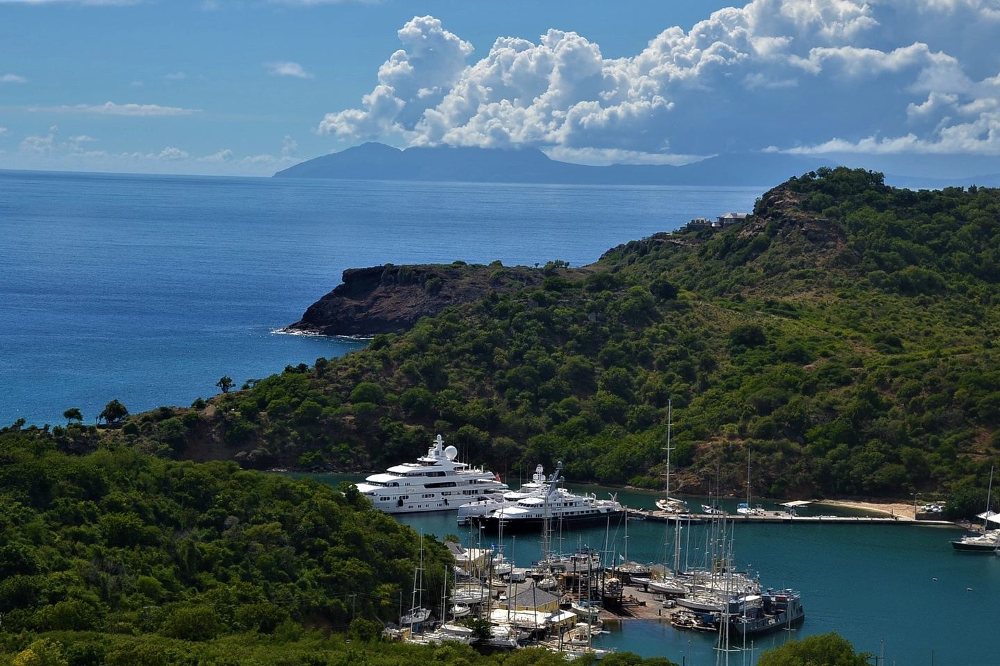 Antigua Yacht Club/English Harbour -Private Airport Transfer