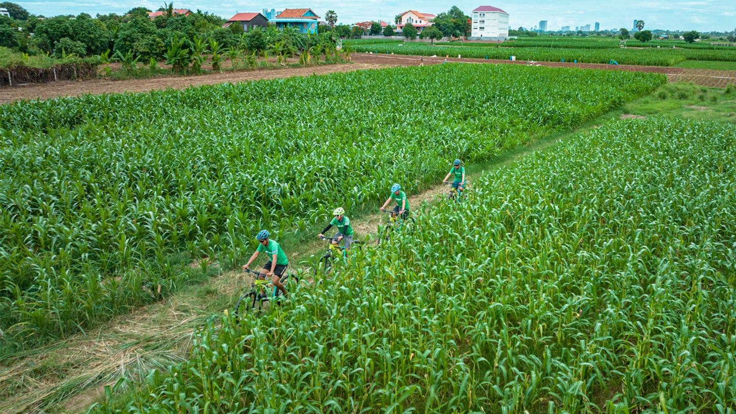 Phnom Penh & Mekong Island Full Day Ride