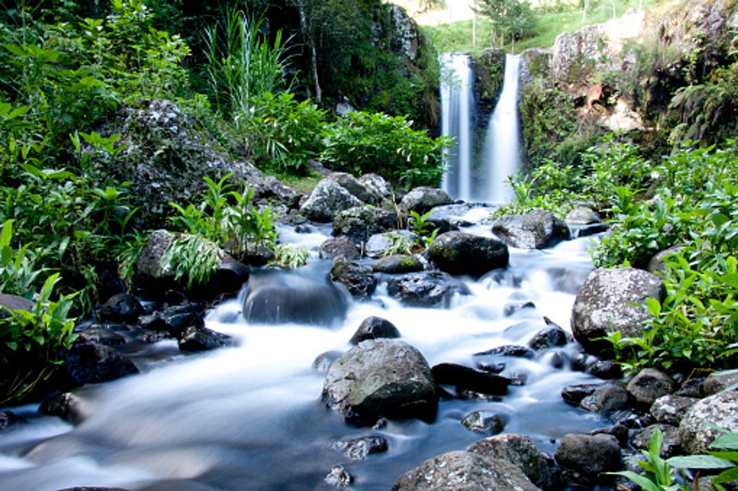 Marangu waterfalls cost Tanzania day trips.