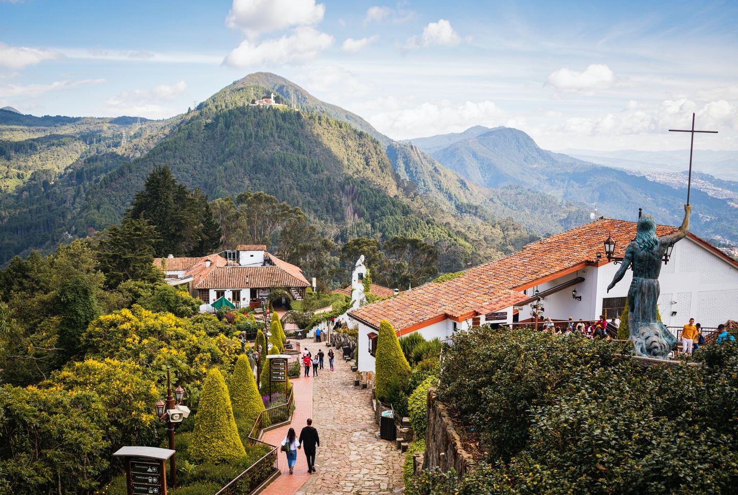 Enchanting Pueblos & Transformed Barrios in Colombia