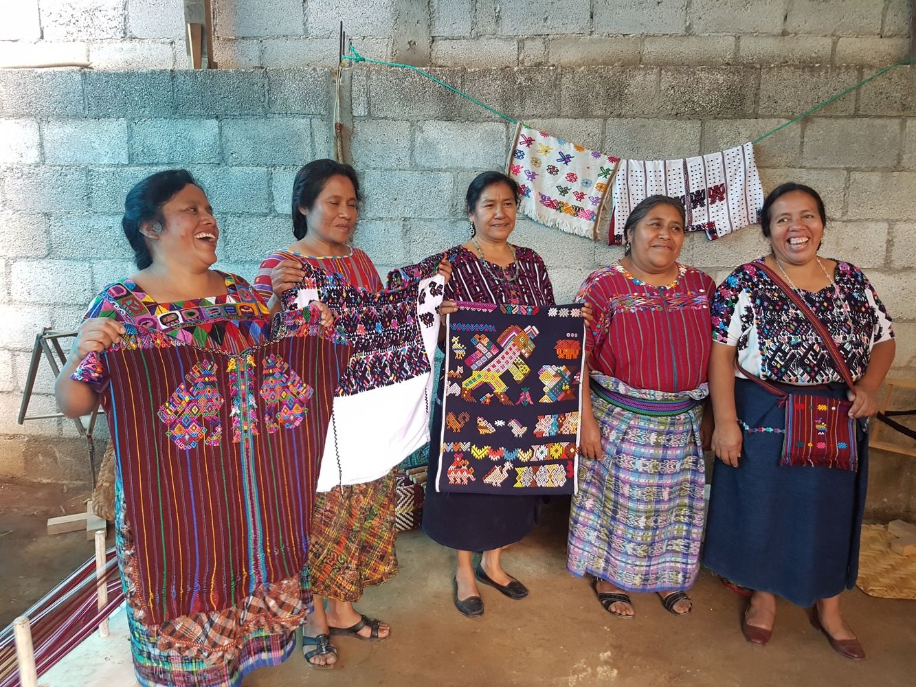 SANTO DOMINGO XENACOJ “THREADS OF RESILIENCE ”