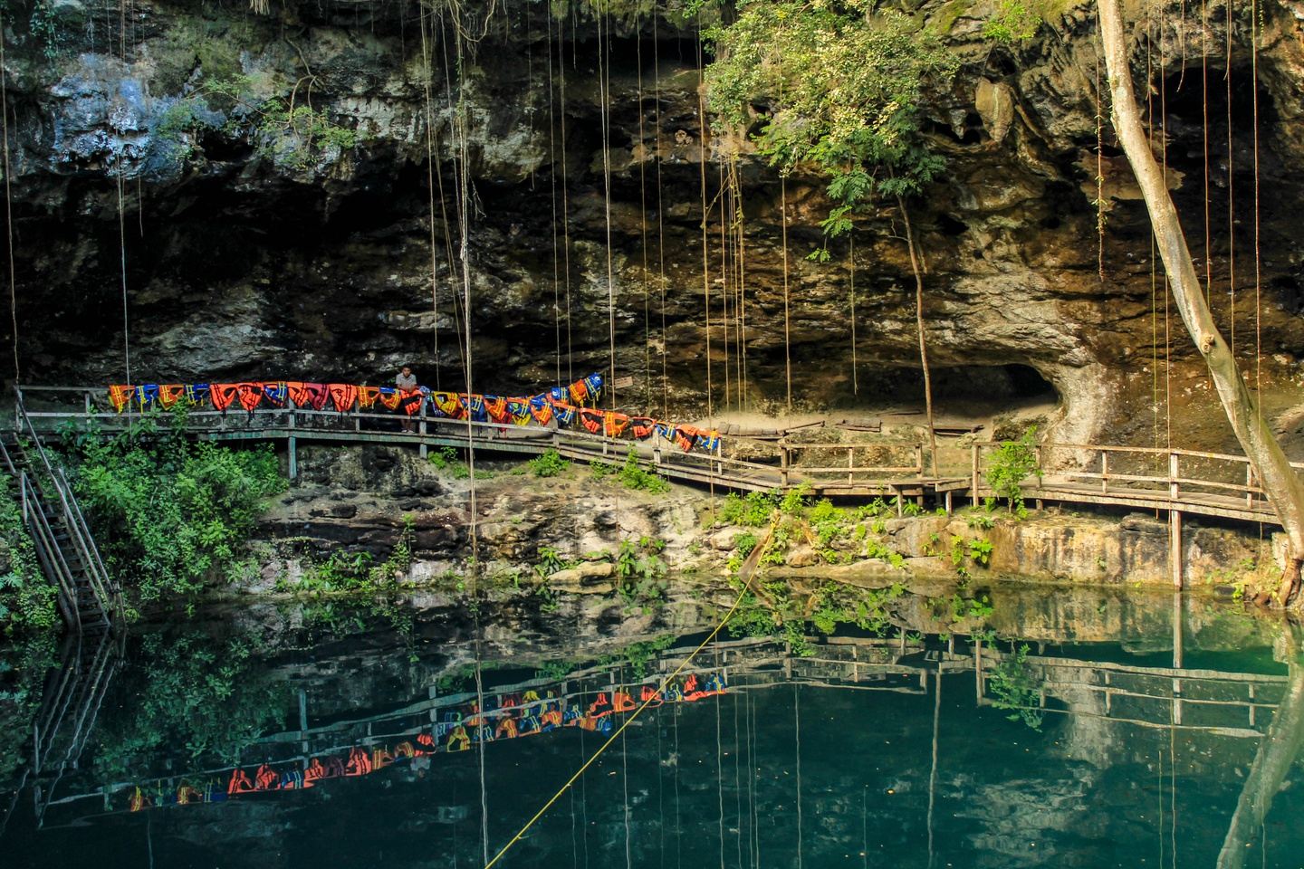 CENOTE X'CANCHE: Vive una aventura en las cristalinas aguas del cenote