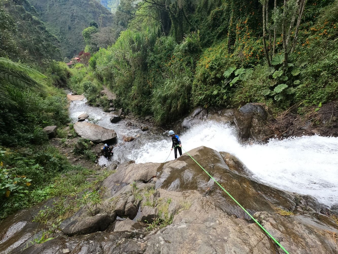 Canyoning in Chamana