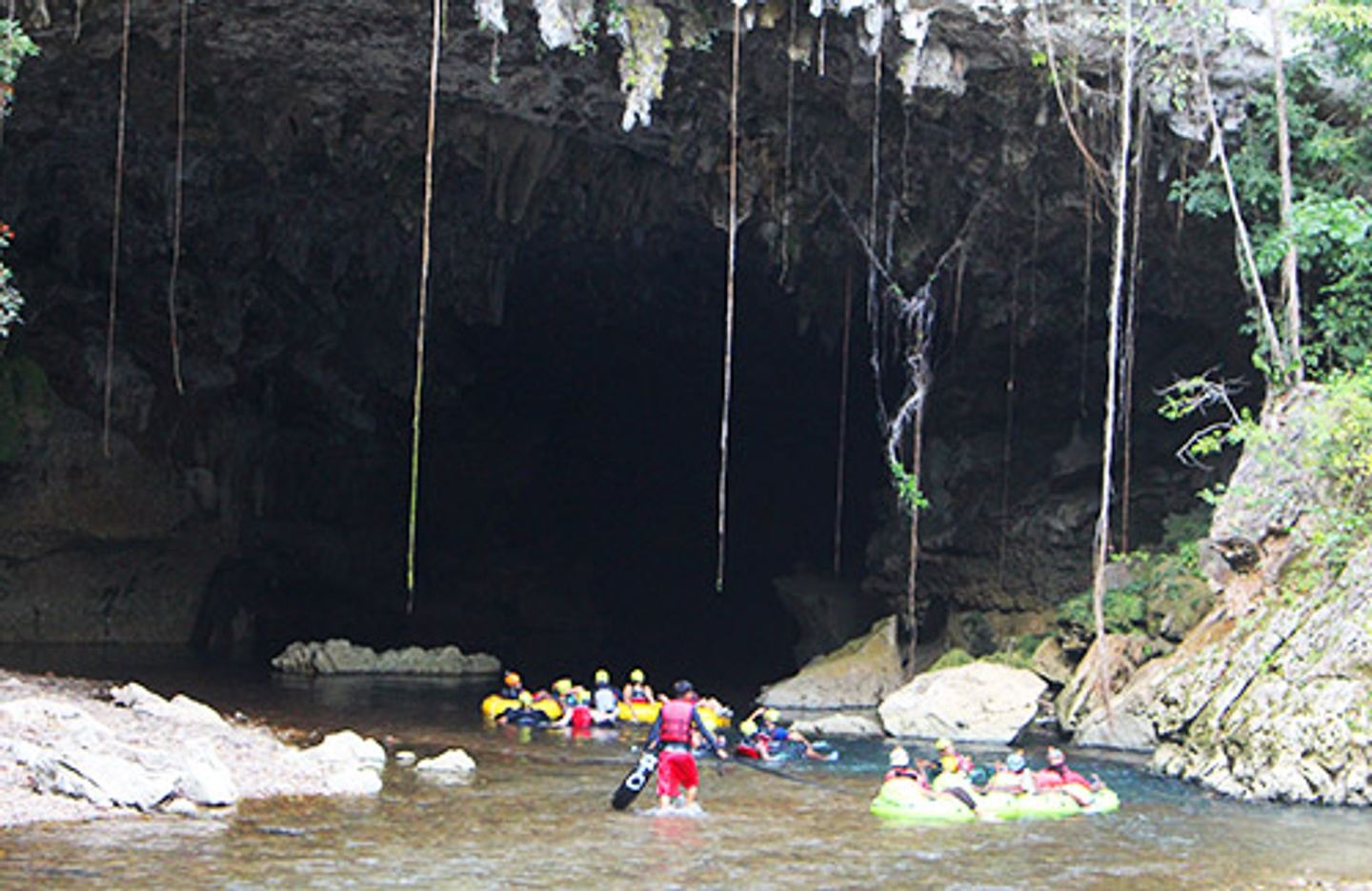 Underground Adventure Cave Tubing Excursion in Jaguar Paw, Belize