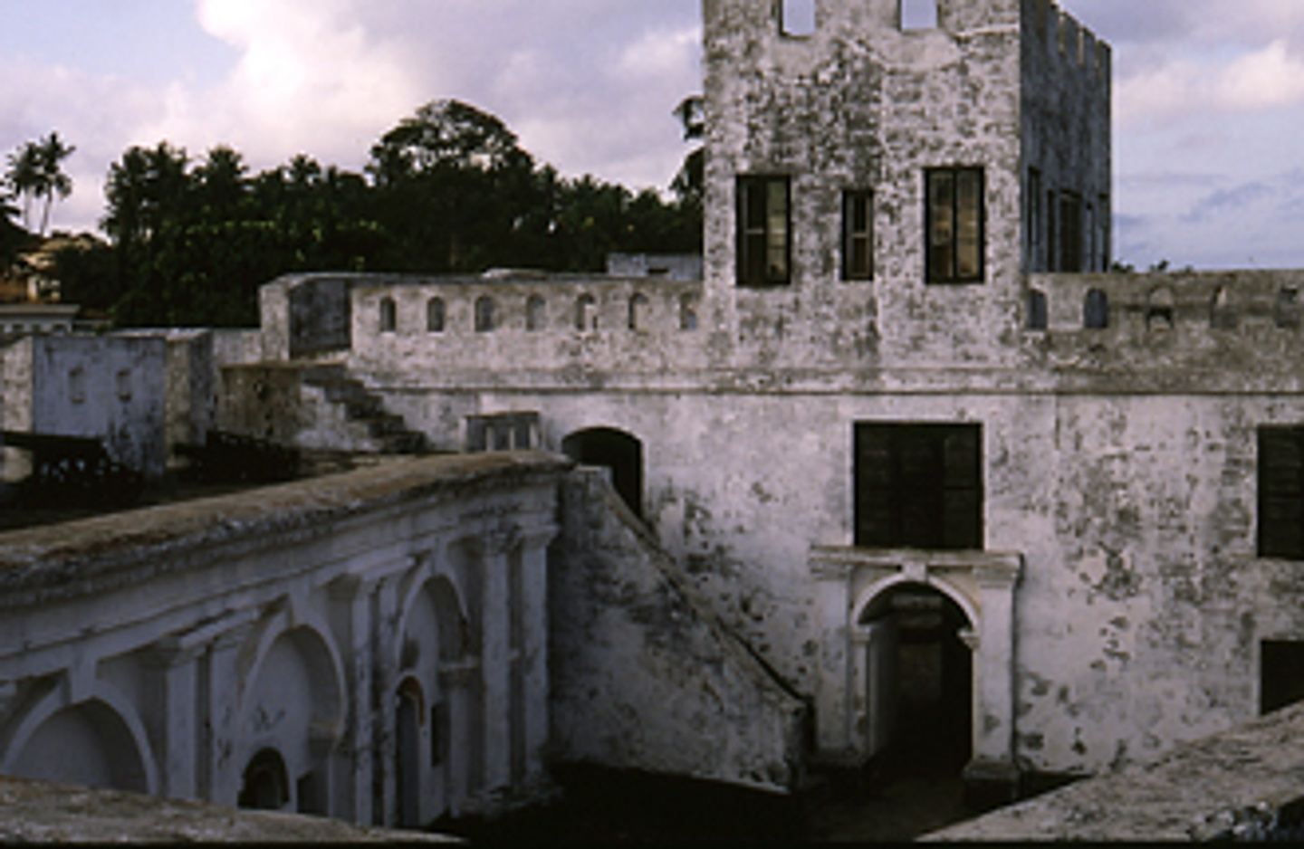 Slave Castles and Dungeons  -Day Trip