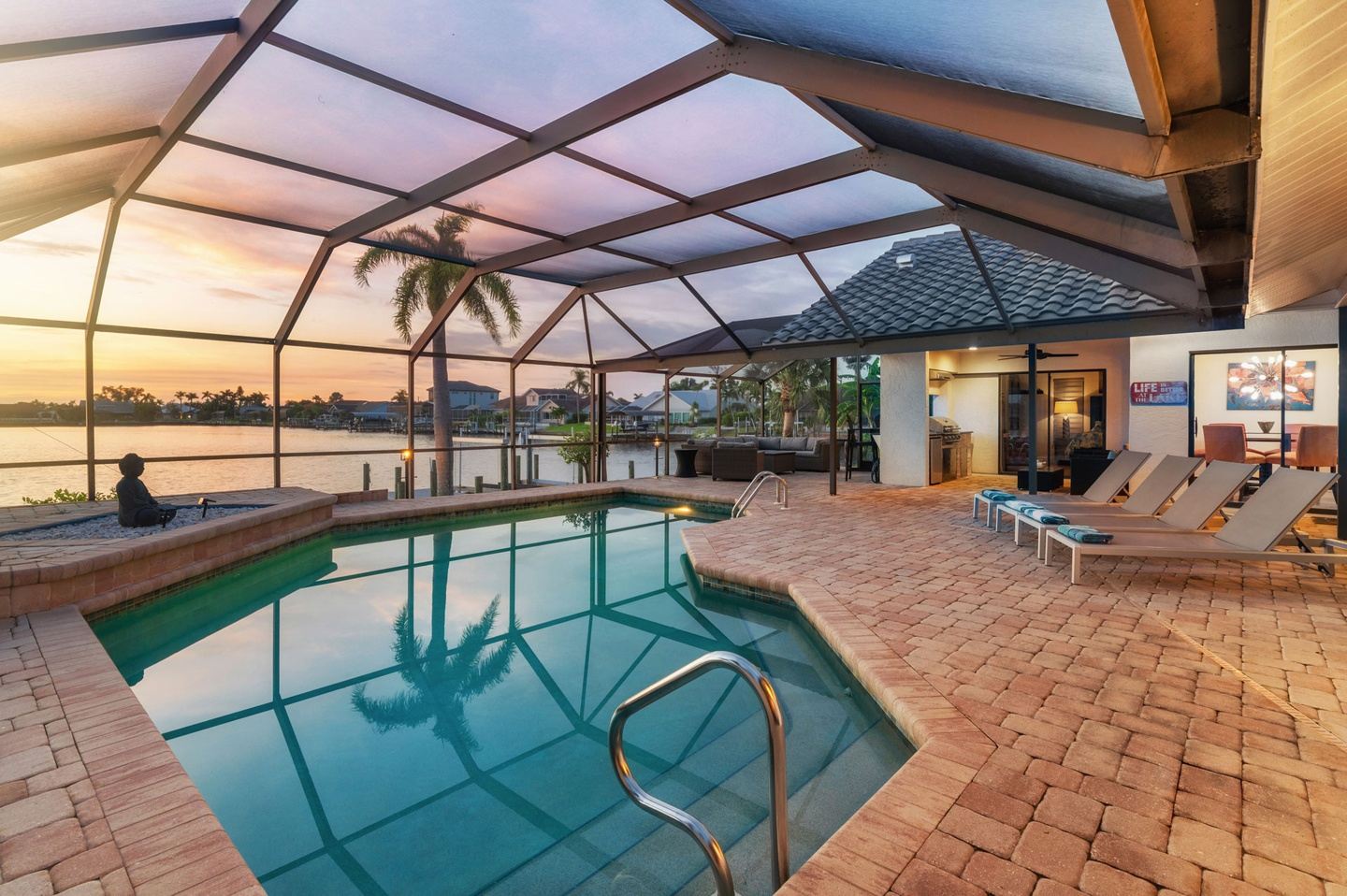 Luxurious Cape Coral Vacation Rentals: Finding Your Perfect Waterfront