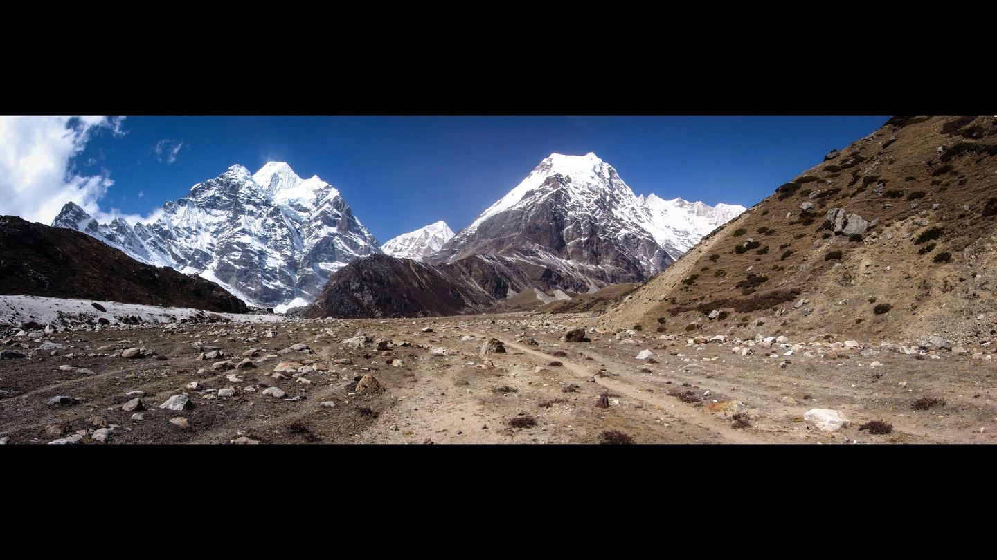 Makalu Base Camp Trekking - 18 days