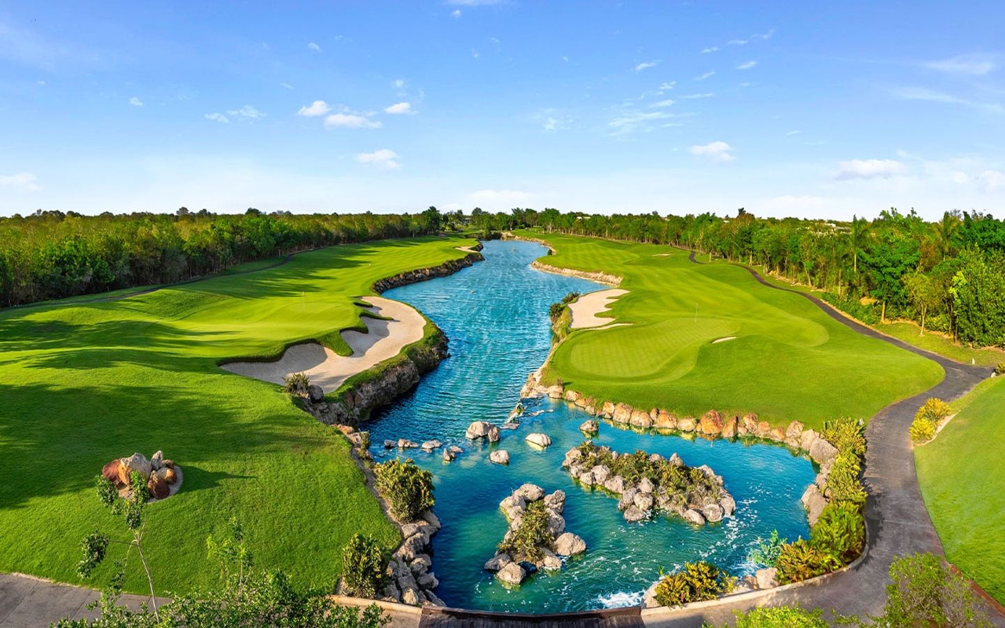 Mayan World Golf Getaway