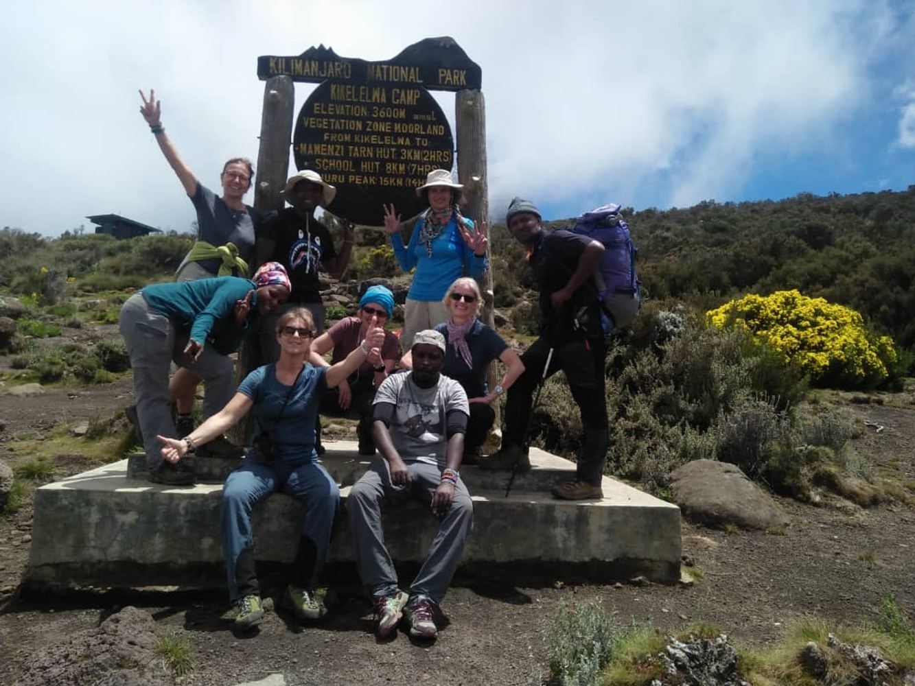 6-day Kilimanjaro hiking tour via Machame route