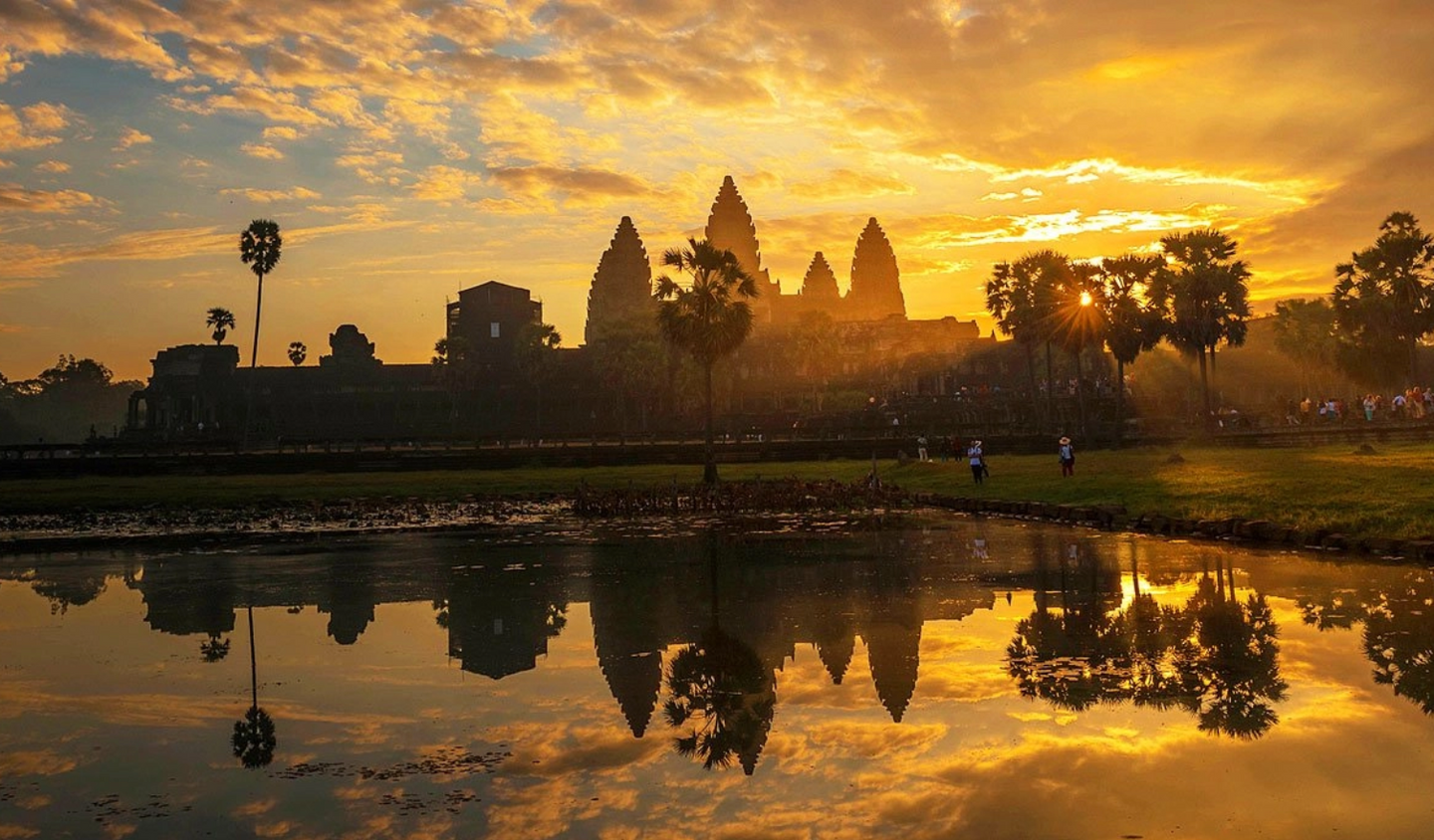 Discover Angkor Sunrise Deposit 30% Payment (Private Tour)