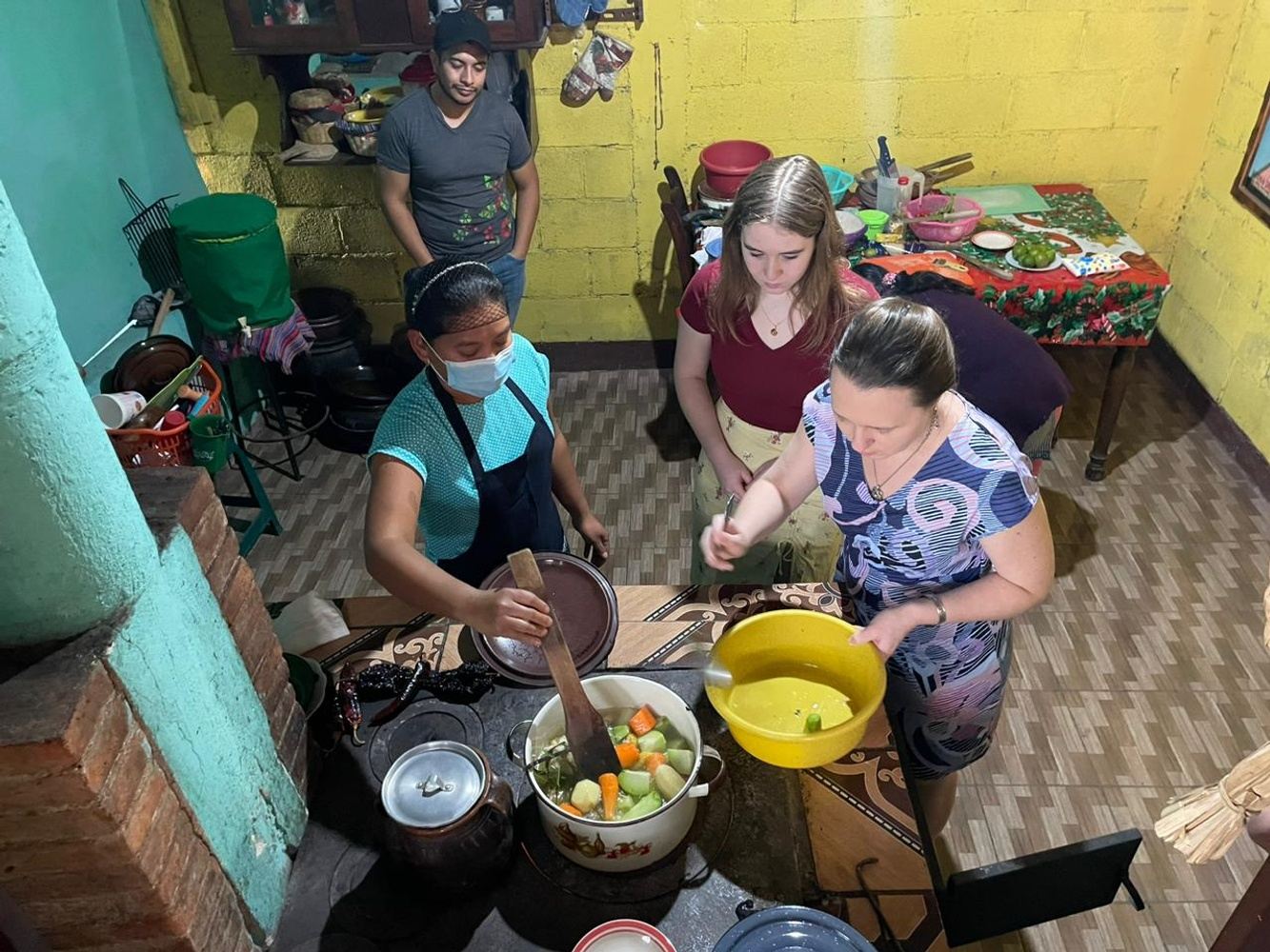 Cooking class with a local family