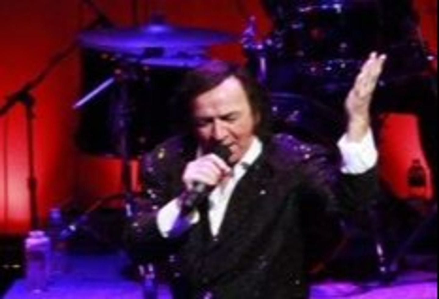 "Sweet Caroline"  Tribute to Neil Diamond at the Tropicana