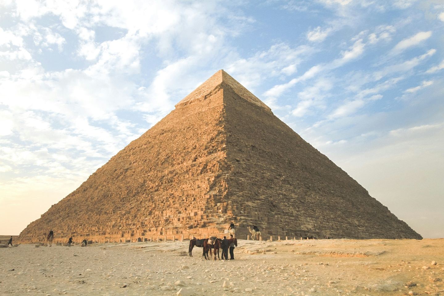 Coddiwomple Travel - Marakez Pyramids Half Marathon, 10K & 5K