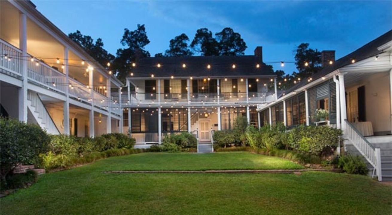 NATCHEZ, MS PILGRIMAGE HOME TOUR in Natchez, MS 39120, USA