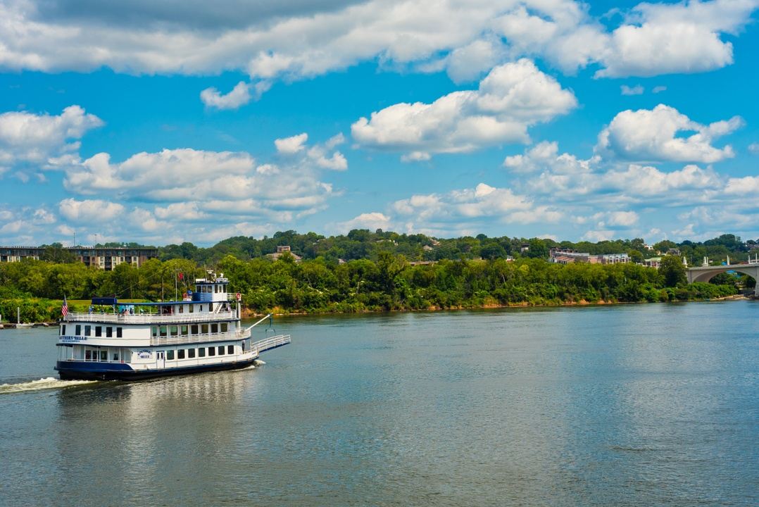 riverboat tour chattanooga