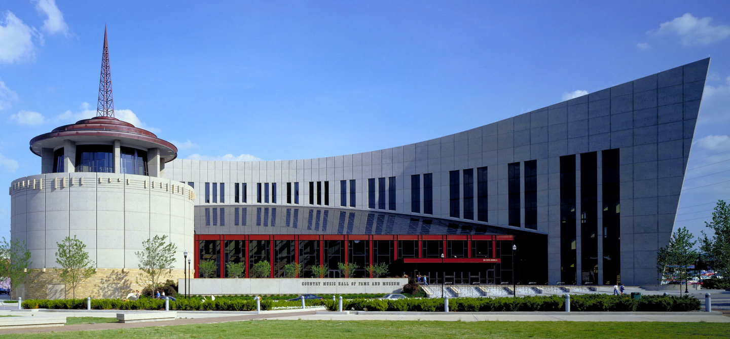 KenyonWanamingo High School Band and Choir 2020 in Nashville and St. Louis