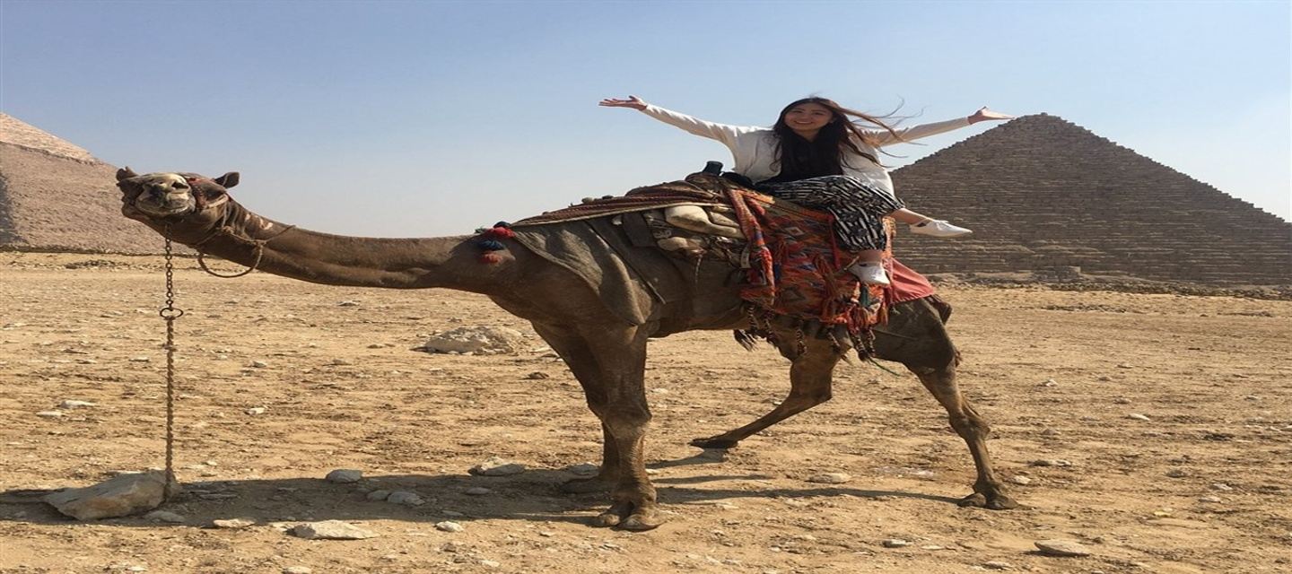 Private Tour Camel ride during the sunset with Local Bedouin Dinner in