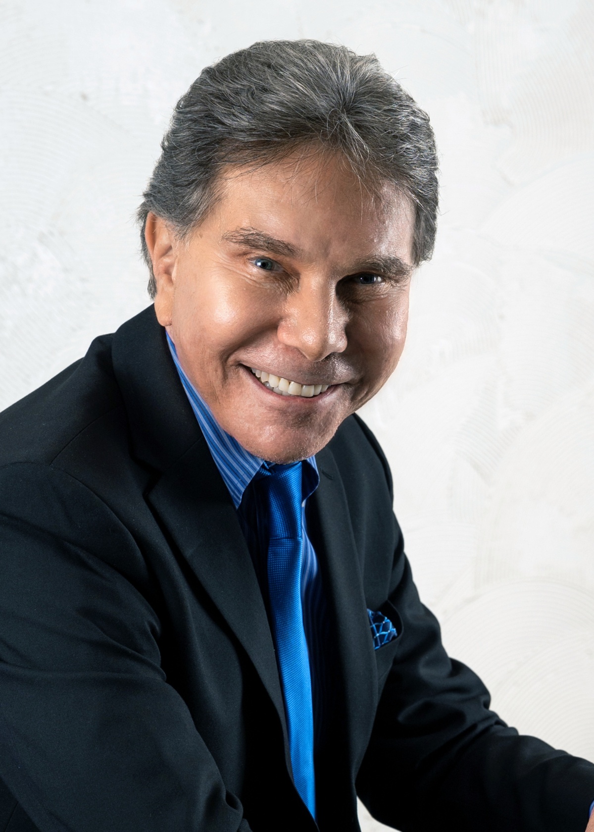 Robert Cialdini, Influence Expert, Inspiring Sales Speaker