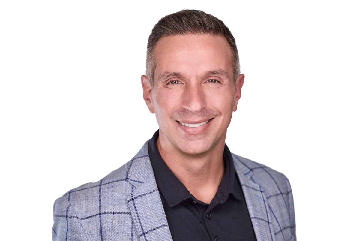 Damon West | Keynote Speaker Fees & Bio | GDA Speakers