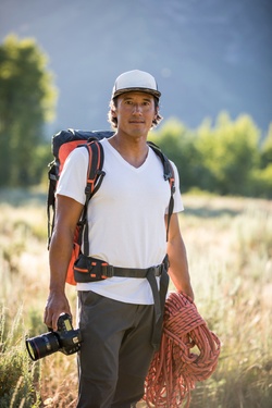 Jimmy Chin | Keynote Speaker Fees & Bio | GDA Speakers